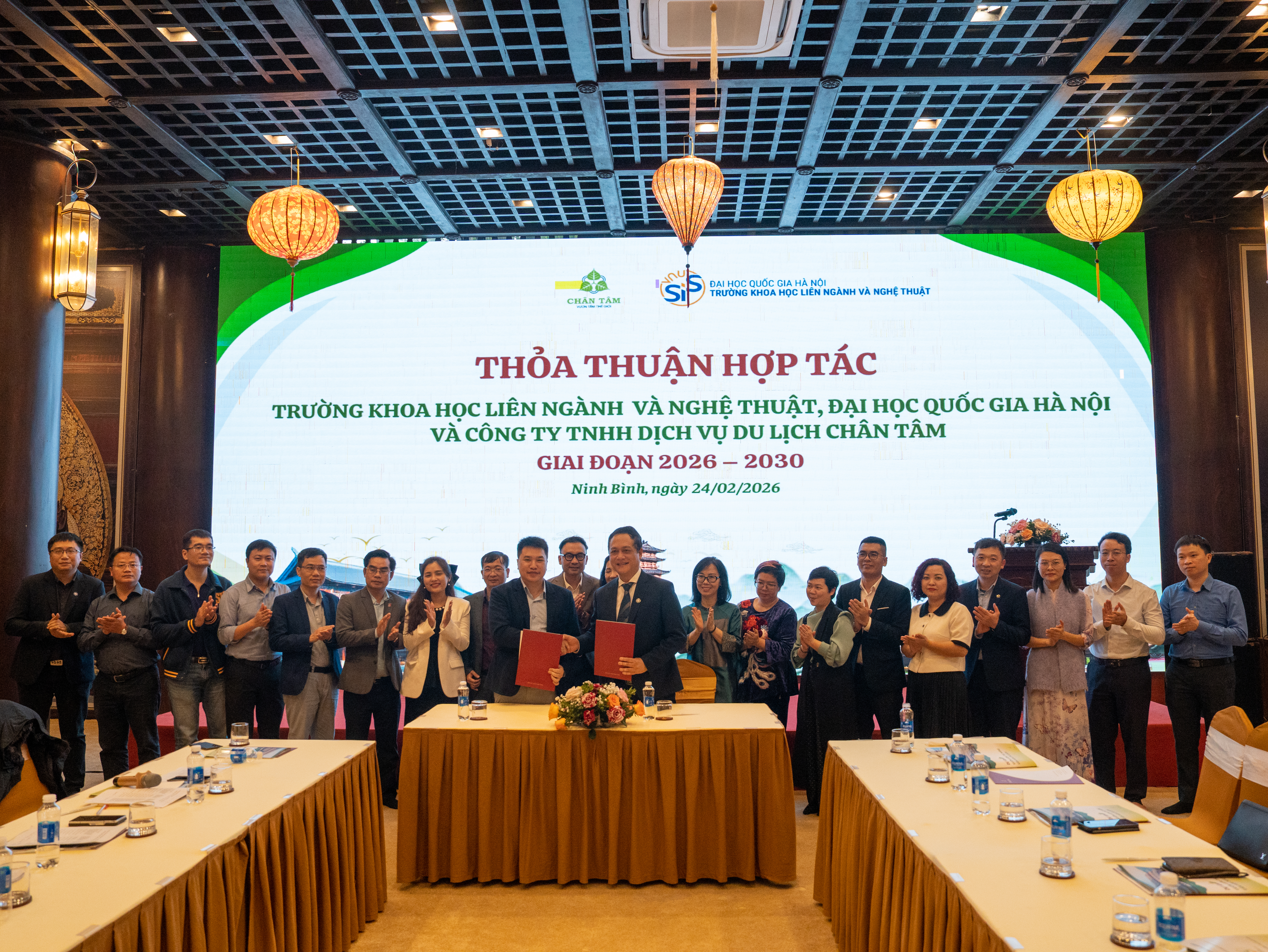 Trường Khoa học liên ngành và Nghệ thuật ký kết hợp tác với Công ty TNHH Dịch vụ Du lịch Chân Tâm